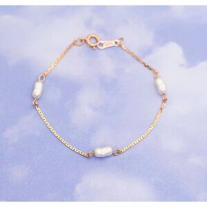 Vintage Minimalist Gold Tone and White Bracelet by Avon 6 1/2 Inches - S1